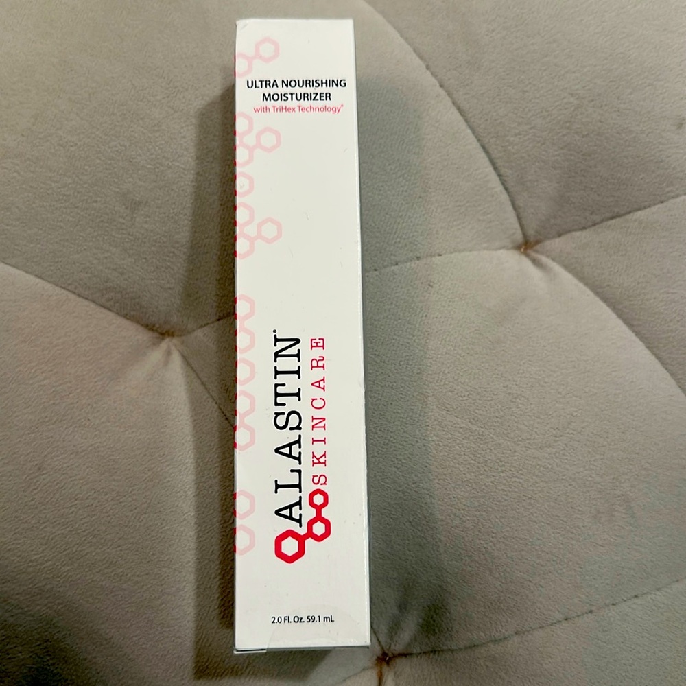 NIB ALASTIN Ultra Nourishing Moisturizer with TriHex Technology® 2.0 oz